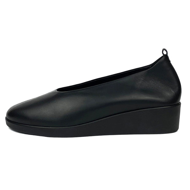 IO Slipper - Black Nappa